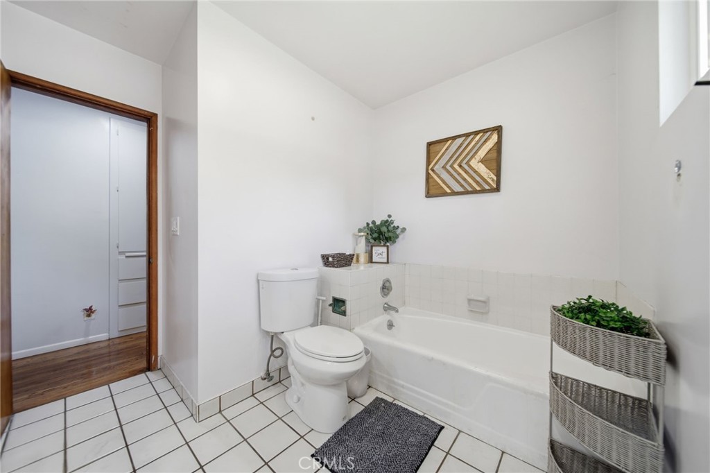 194 Monroe Avenue Property Photo 28