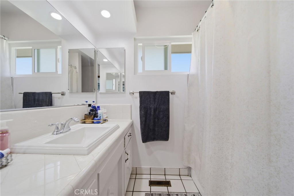 194 Monroe Avenue Property Photo 30