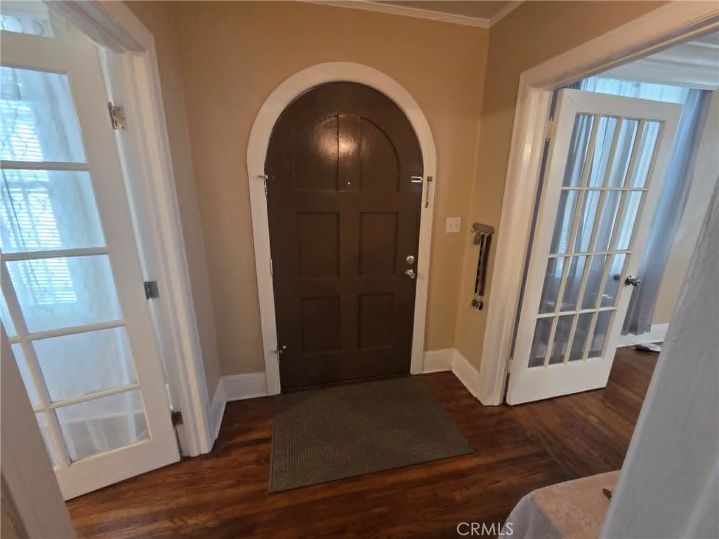 428 S Hoover. St. Property Photo 6