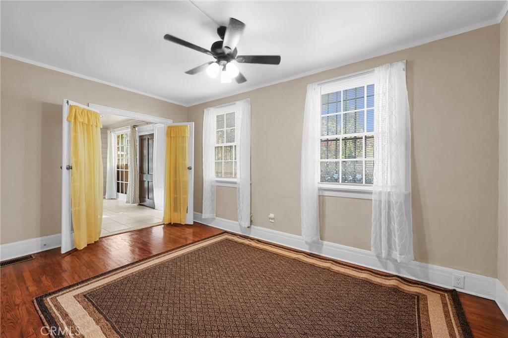 428 S Hoover. St. Property Photo 15