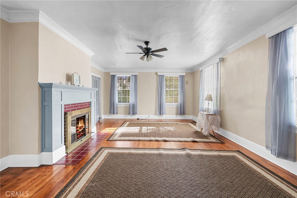 428 S Hoover. St. Property Photo 16