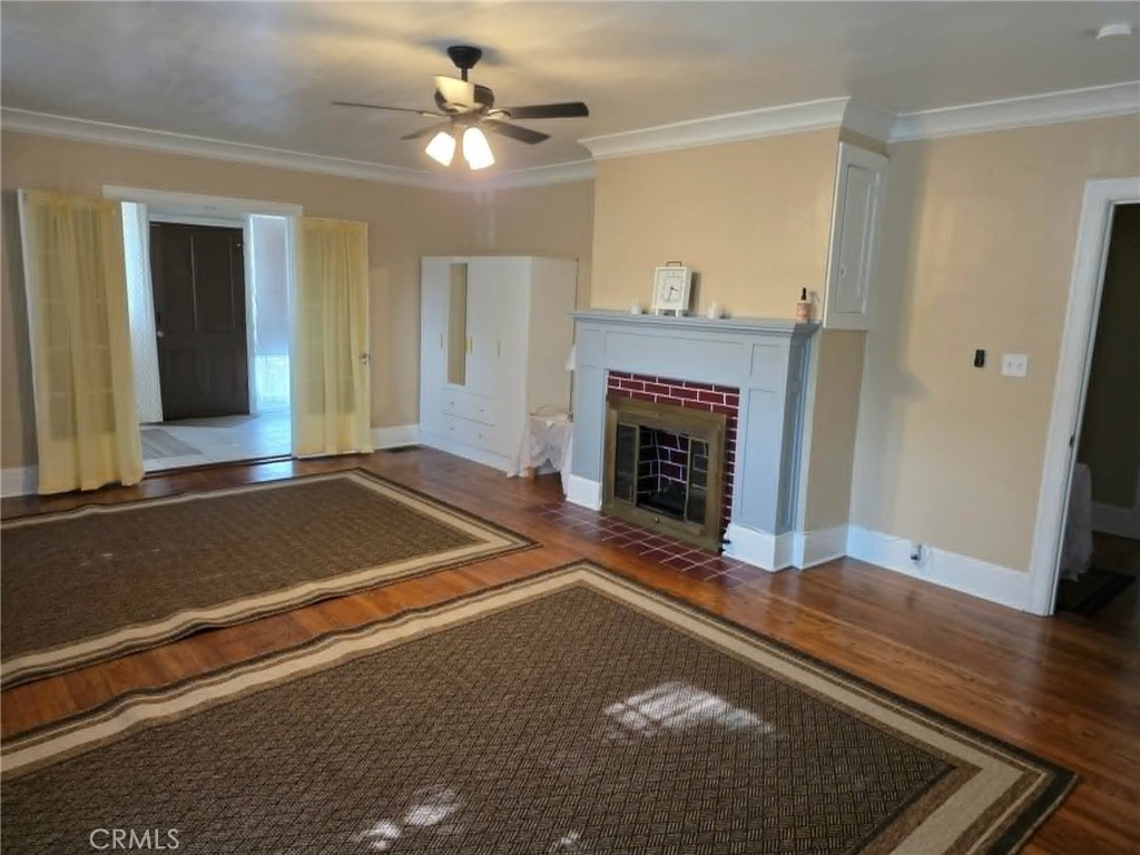 428 S Hoover. St. Property Photo 17