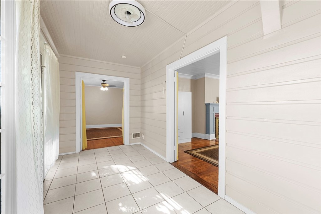 428 S Hoover. St. Property Photo 23