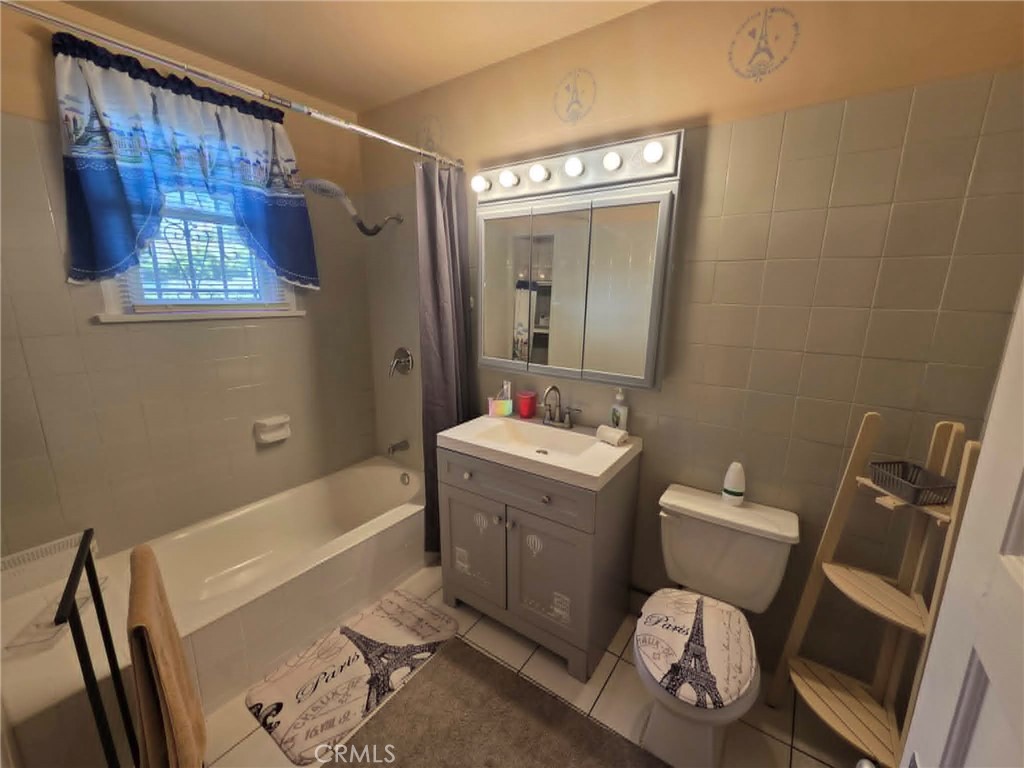 428 S Hoover. St. Property Photo 29