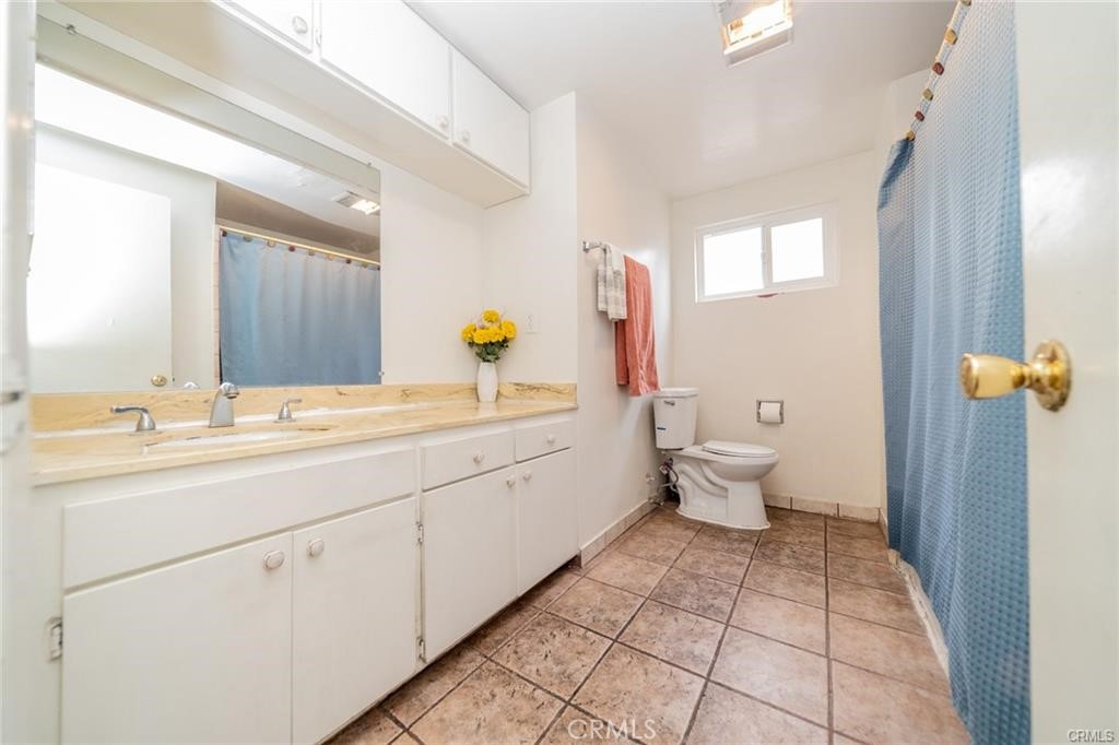 918 S Oak Street Property Photo 8