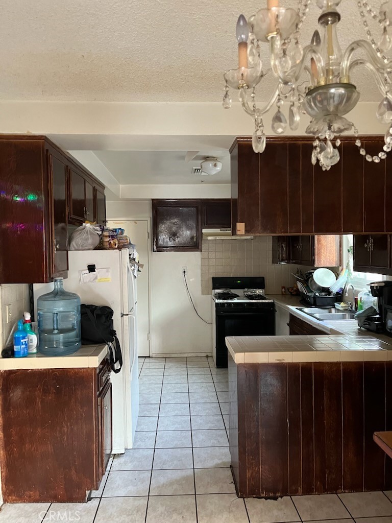 918 S Oak Street Property Photo 11