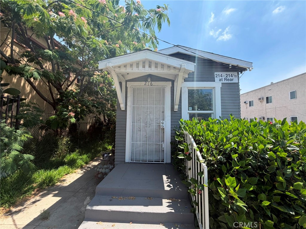 214 S Avenue 18 Property Photo 3