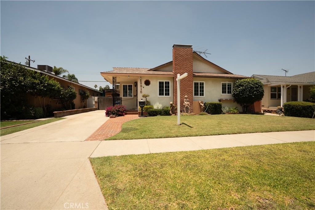 12315 Pomering Property Photo 1