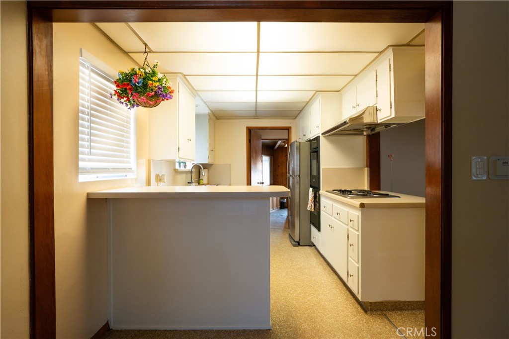 12315 Pomering Property Photo 7