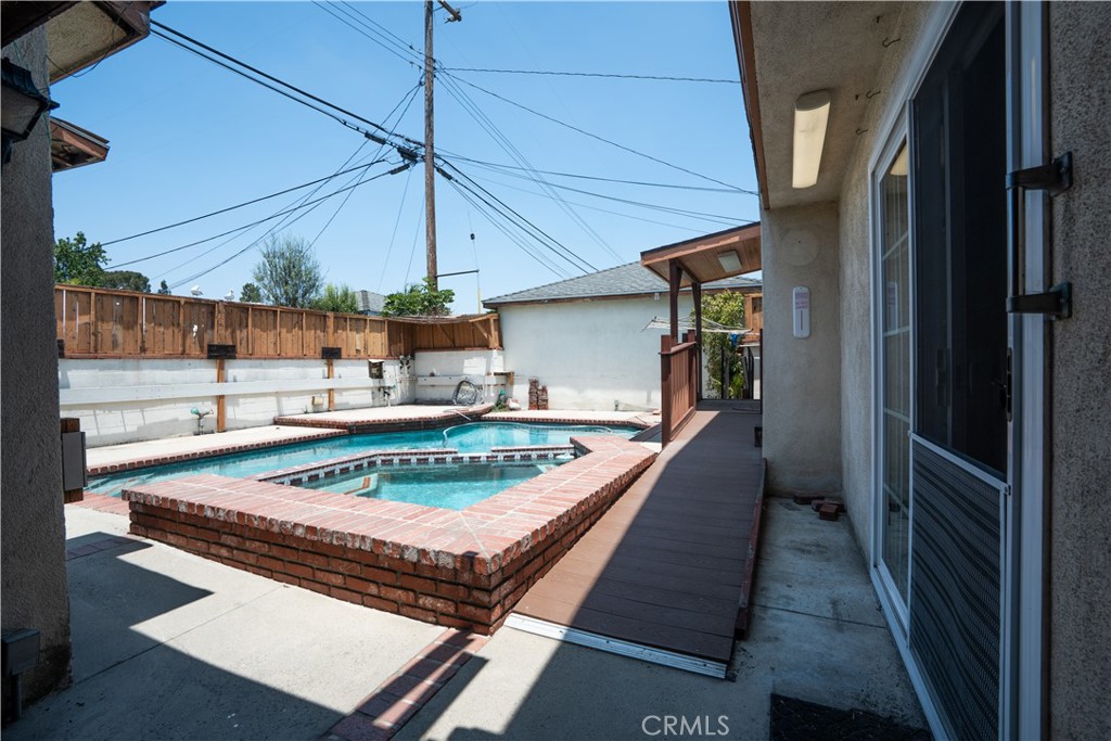 12315 Pomering Property Photo 31