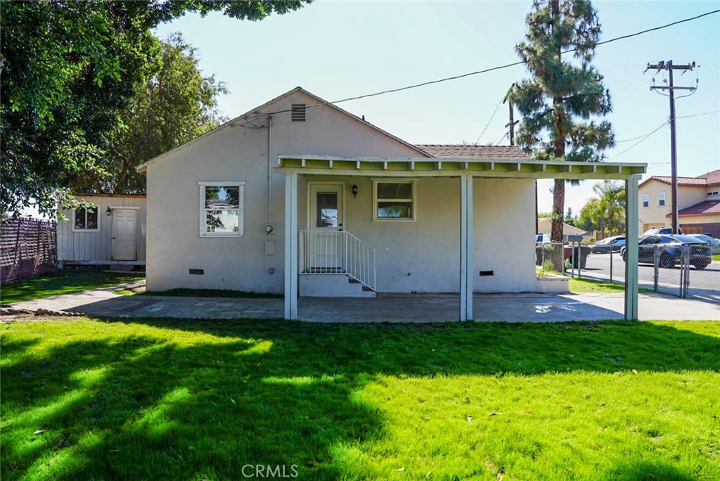 1664 Oak Property Photo 11