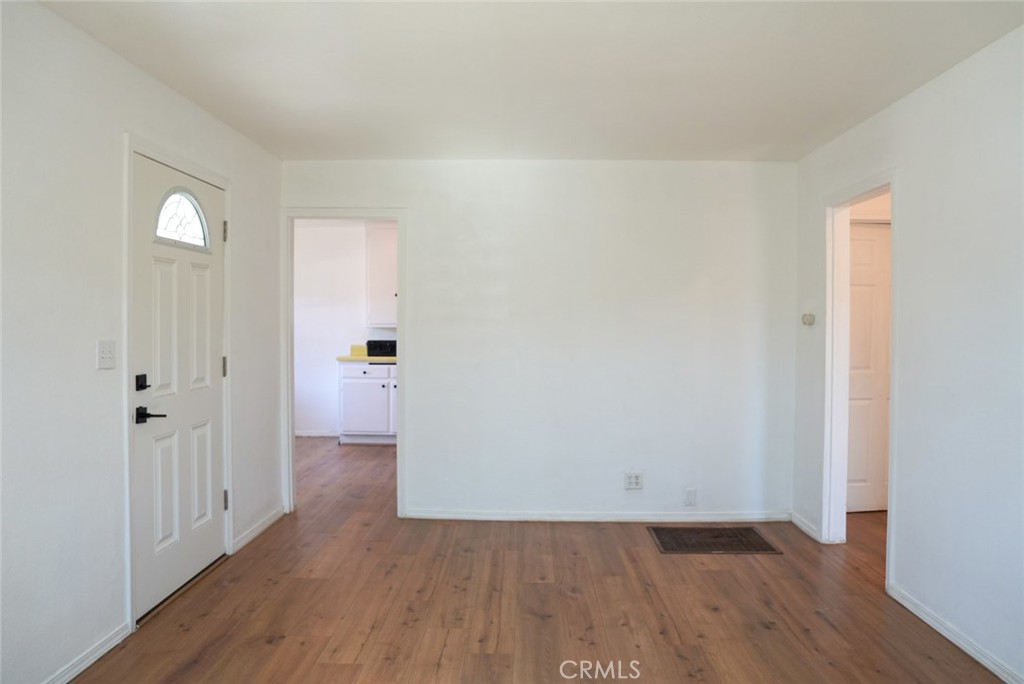 1664 Oak Property Photo 20