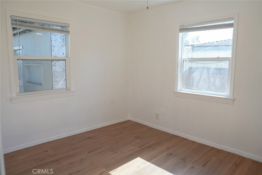 1664 Oak Property Photo 26