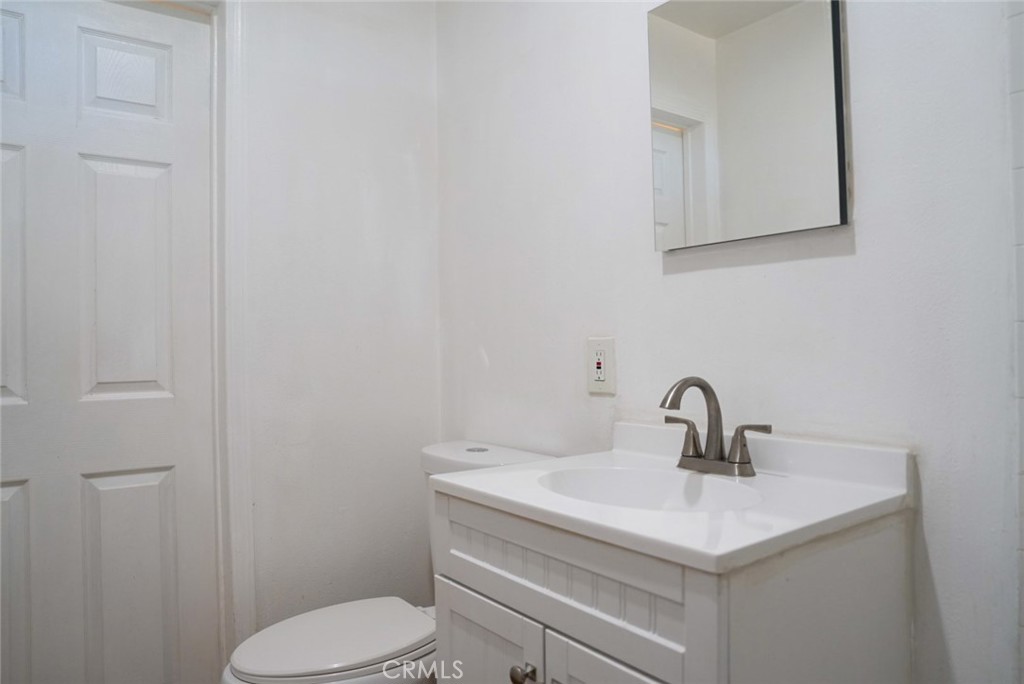 1664 Oak Property Photo 28
