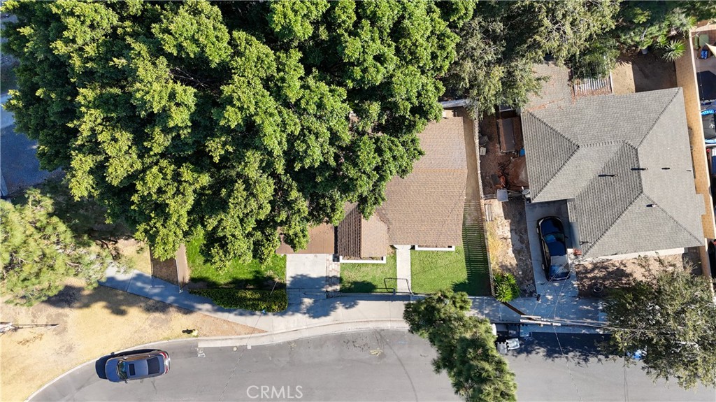 1664 Oak Property Photo 32