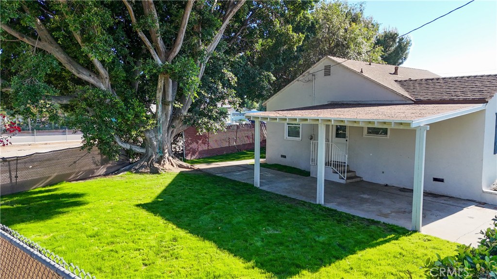 1664 Oak Property Photo 38
