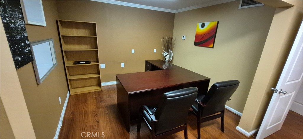 12749 Norwalk Property Photo 8