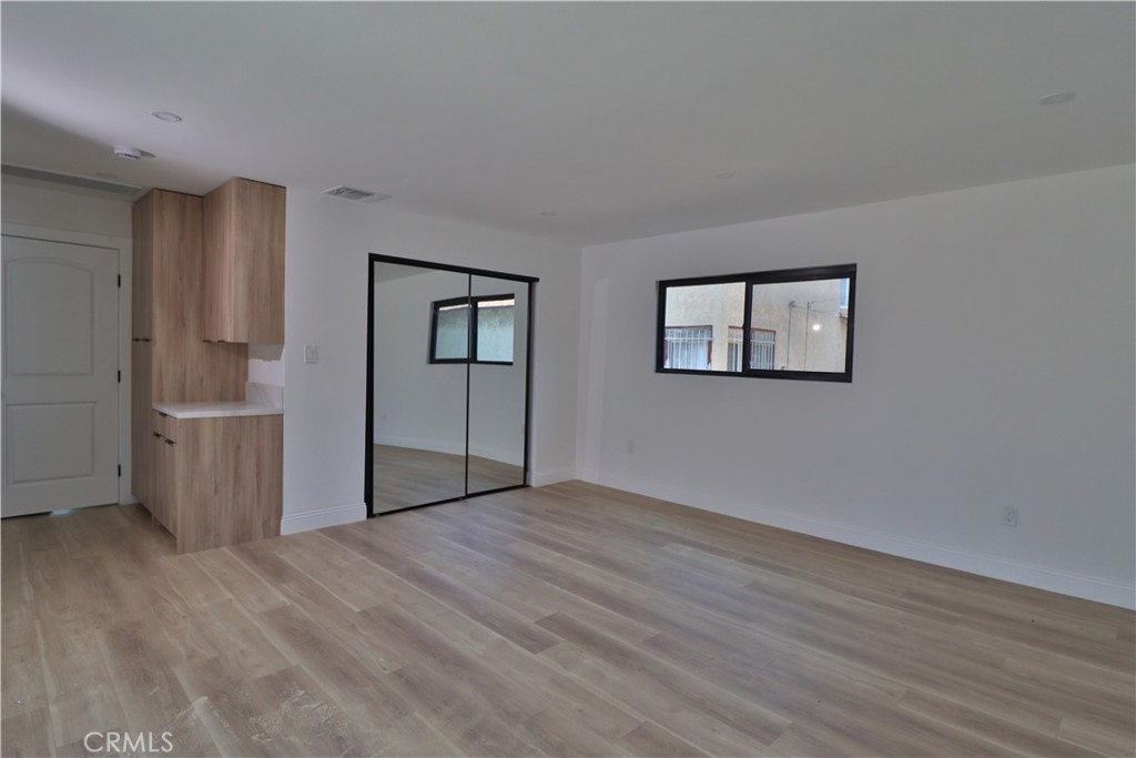 1921 W 94th Street Property Photo 25