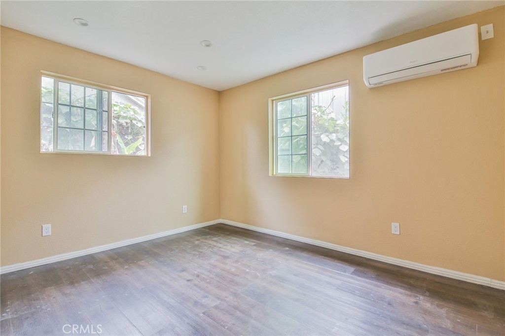 8217 Broadway Street Property Photo 10