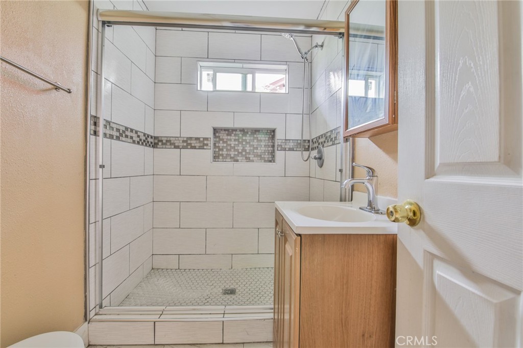 8217 Broadway Street Property Photo 16