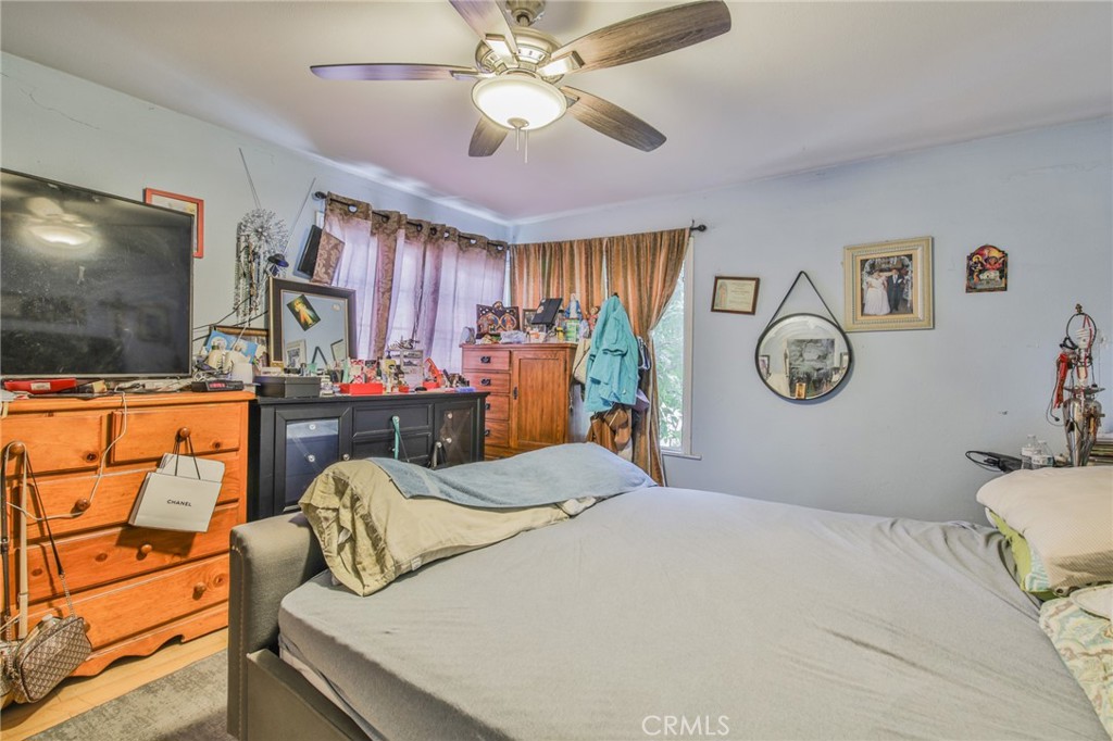 8217 Broadway Street Property Photo 21