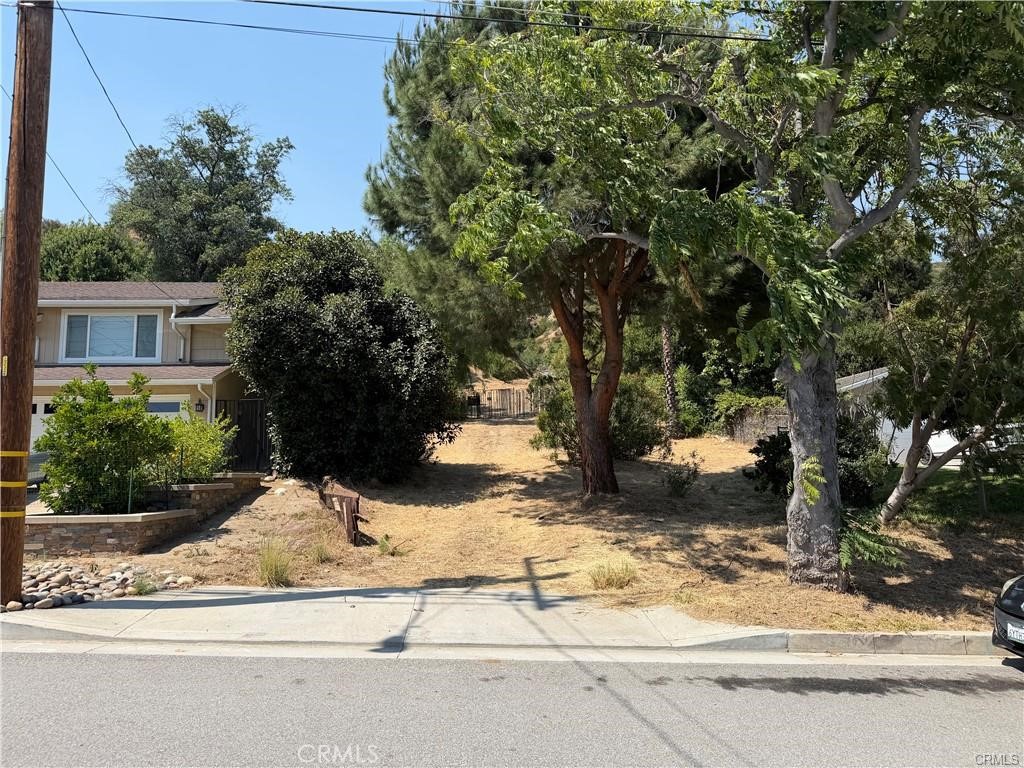 811 Crescent Property Photo 2