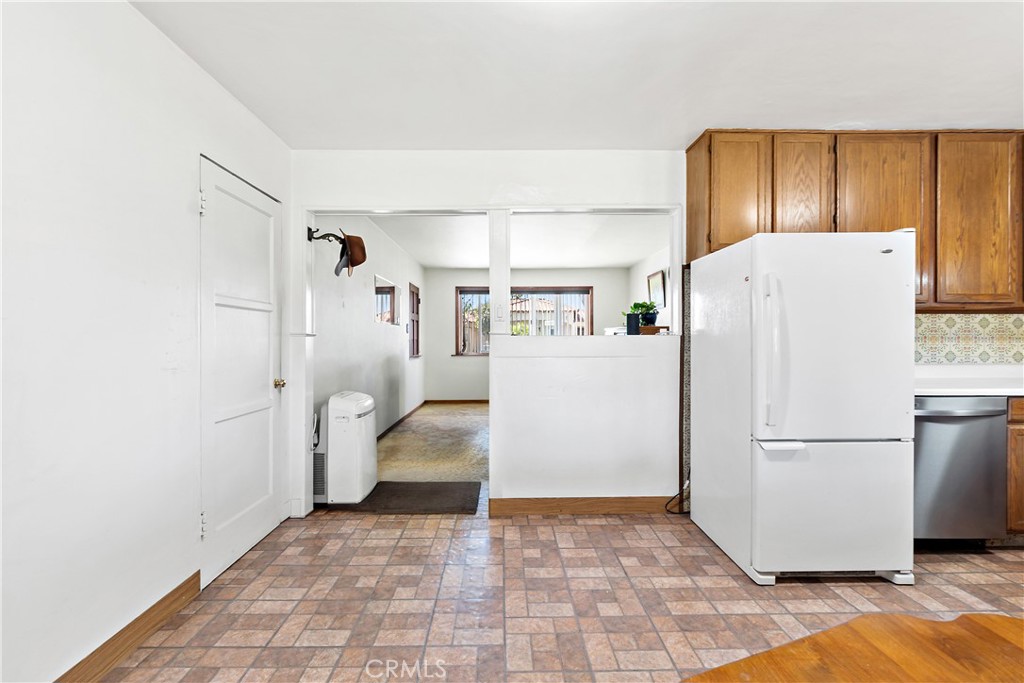 323 E 185th Street Property Photo 11
