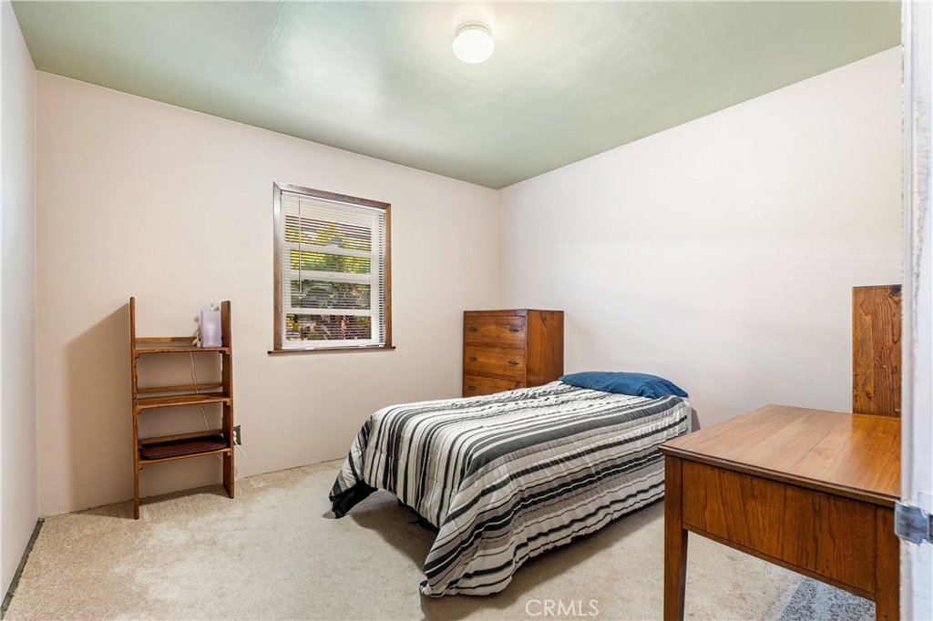 323 E 185th Street Property Photo 20