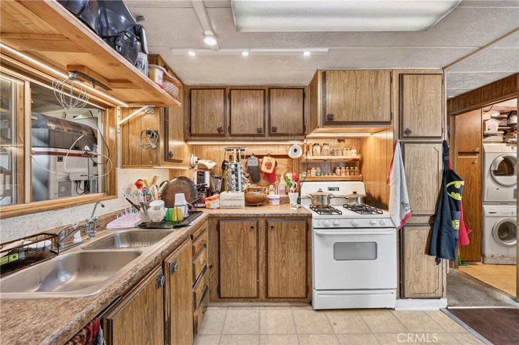 12700 Elliott 206 Property Photo 12