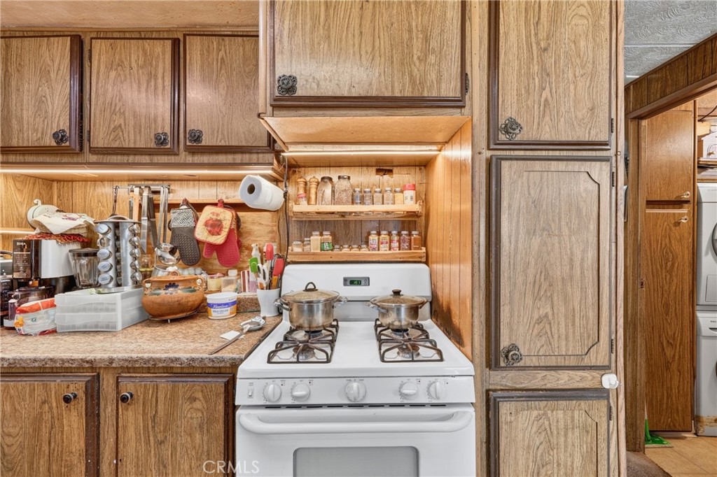 12700 Elliott 206 Property Photo 14