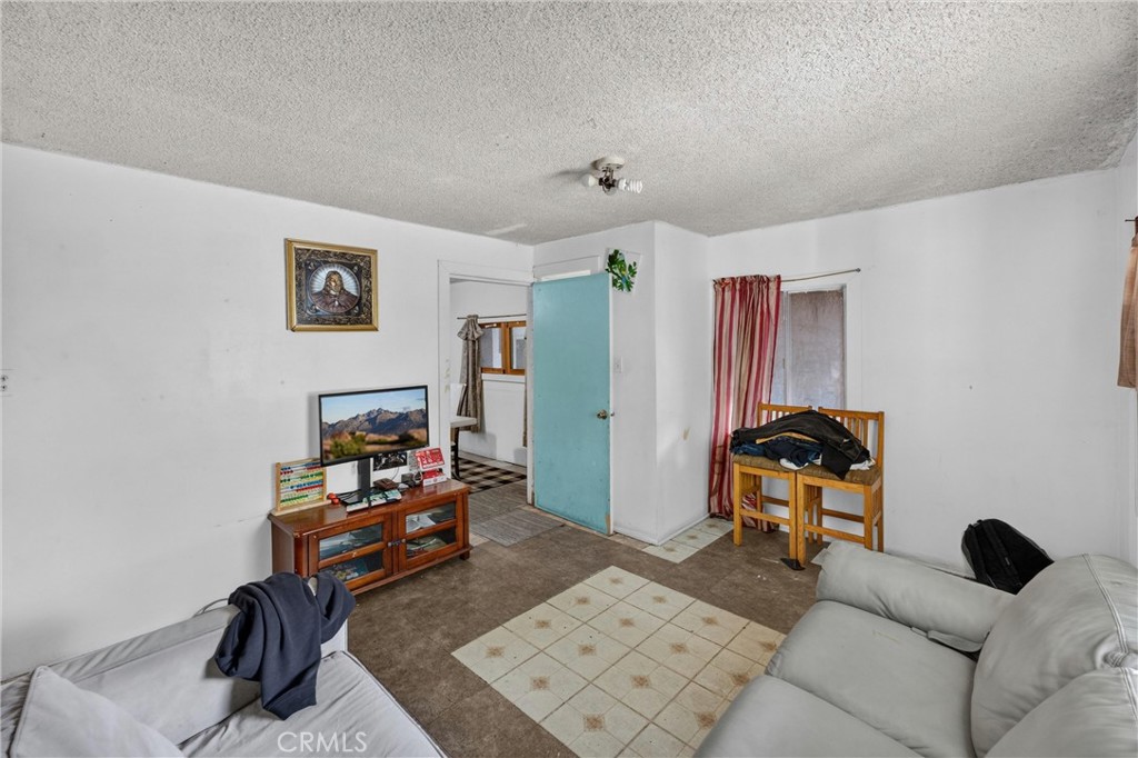 4123 Chevy Chase Drive Property Photo 8