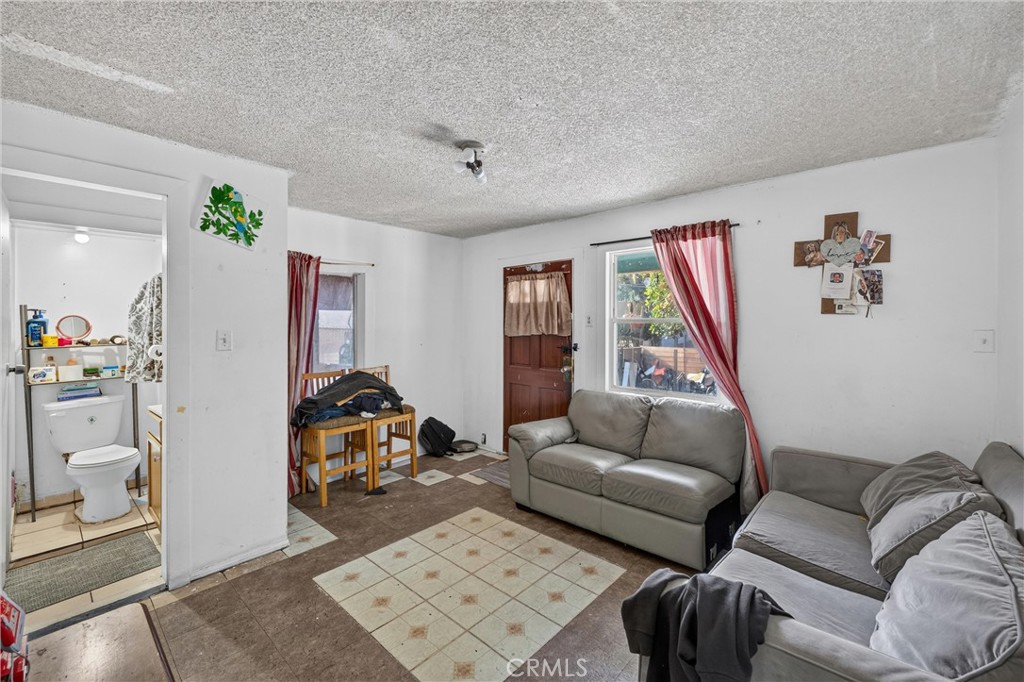 4123 Chevy Chase Drive Property Photo 10