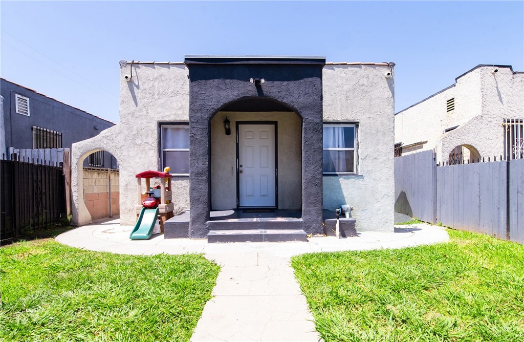 1455 W 60th Street Property Photo 1
