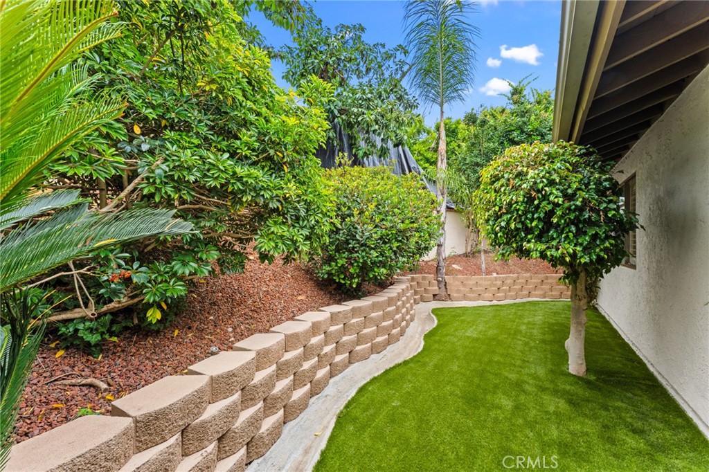 1916 Tumin Road Property Photo 10