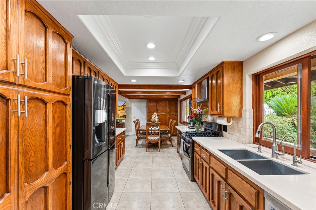 1916 Tumin Road Property Photo 17