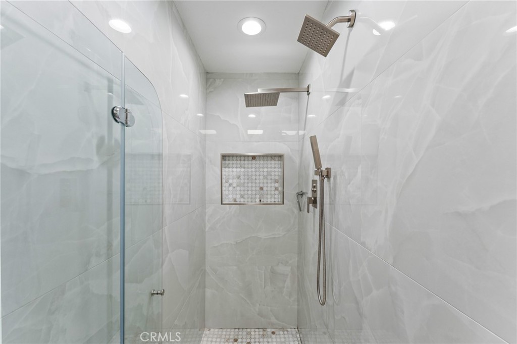 1916 Tumin Road Property Photo 37