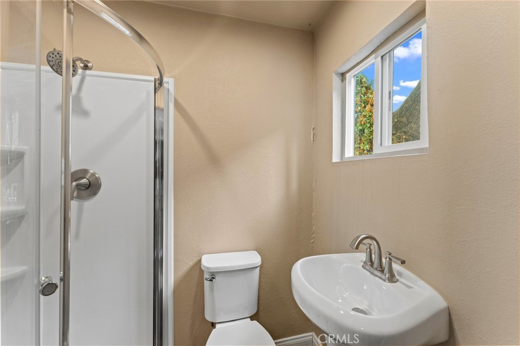 1916 Tumin Road Property Photo 61