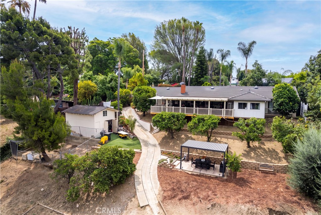1916 Tumin Road Property Photo 72