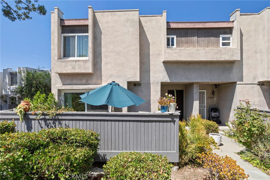 1854 Rainbow Terrace Property Photo 1