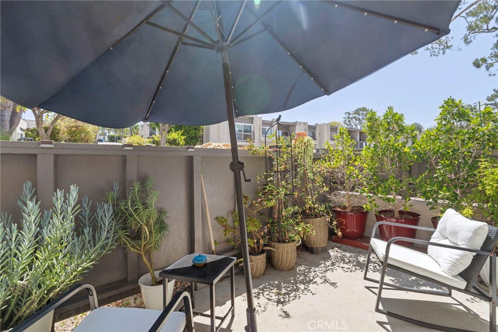 1854 Rainbow Terrace Property Photo 12