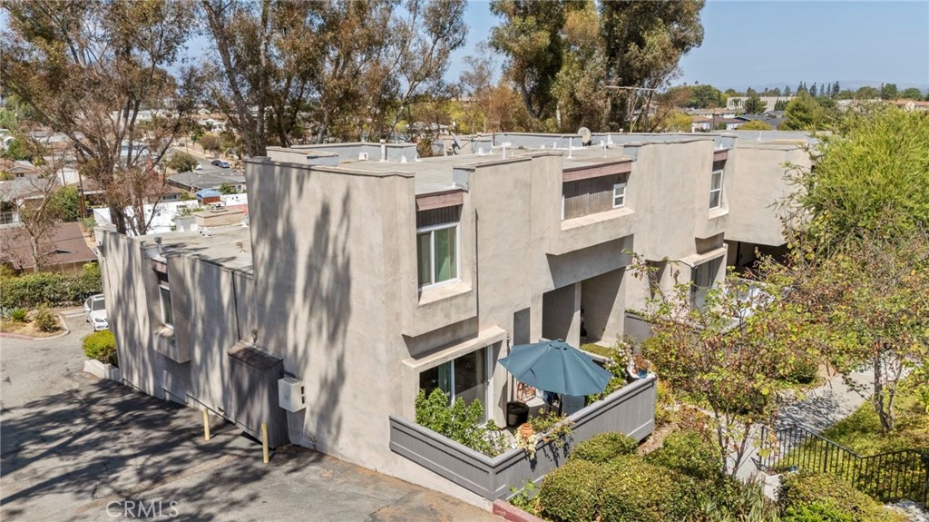 1854 Rainbow Terrace Property Photo 15