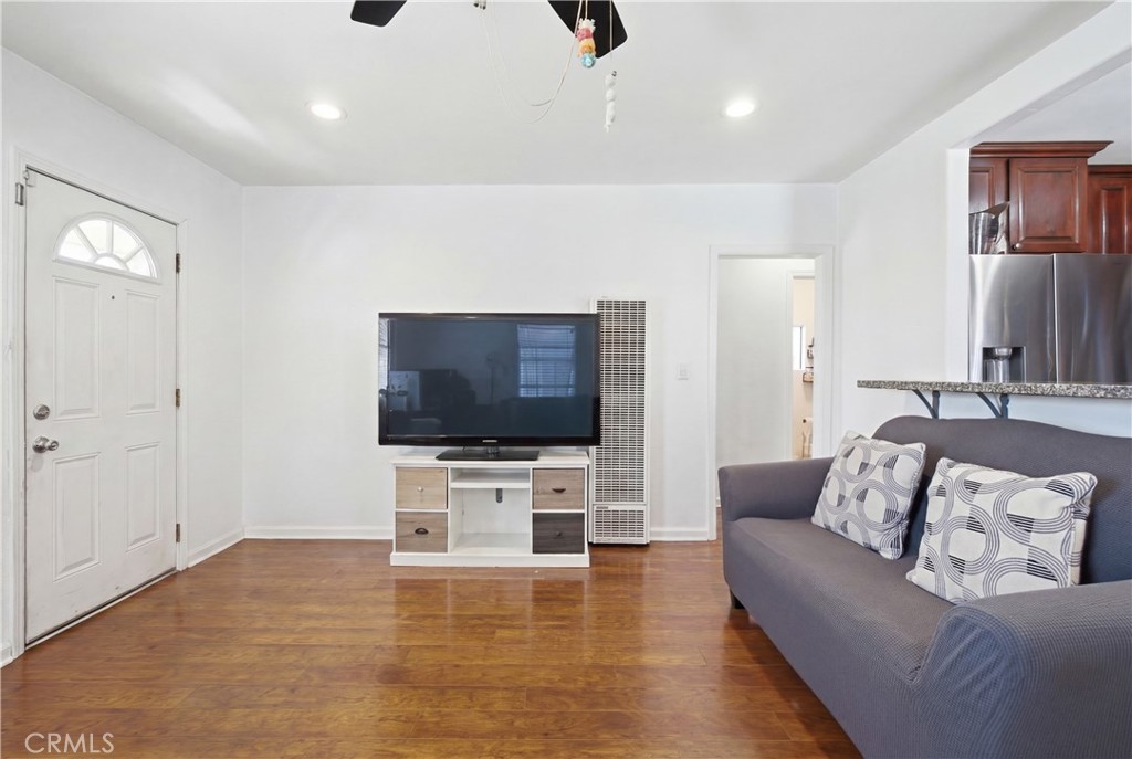 512 S Willowbrook Avenue Property Photo 11