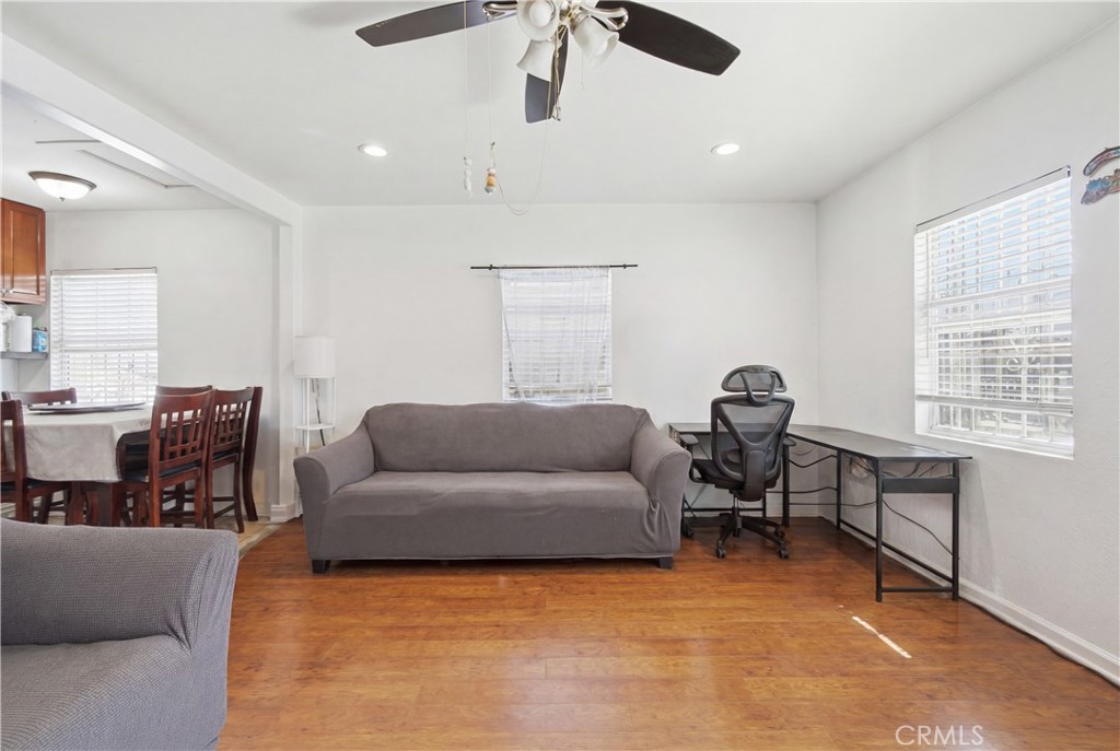 512 S Willowbrook Avenue Property Photo 12