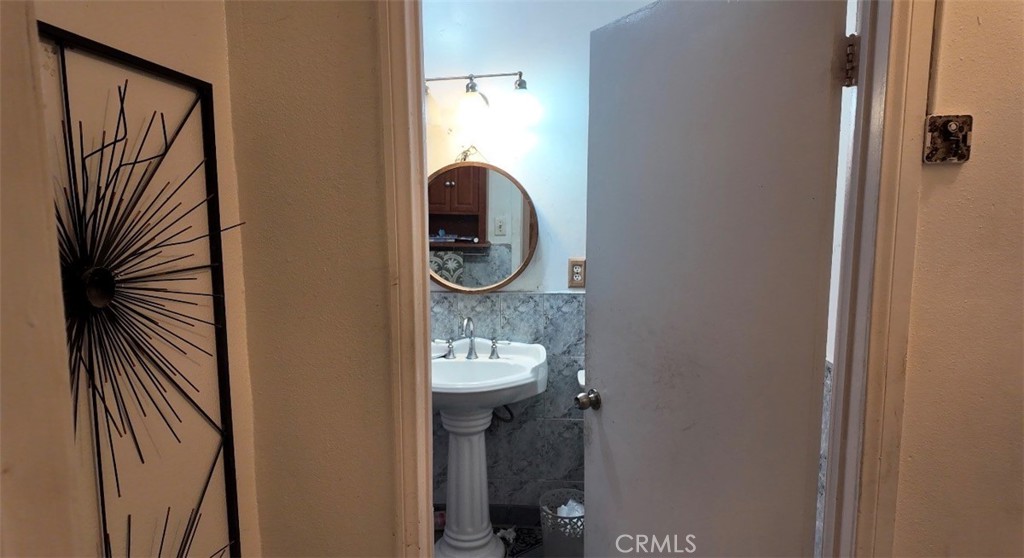 13214 S Mona Property Photo 5