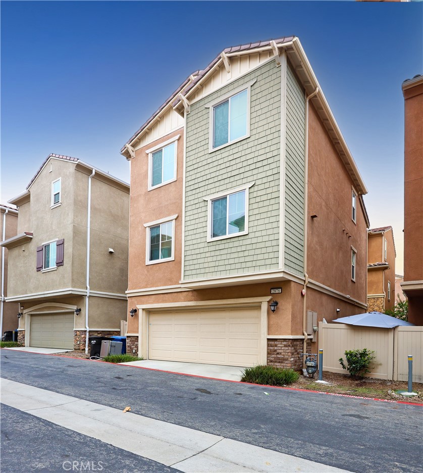 2878 Foxtail Property Photo 4
