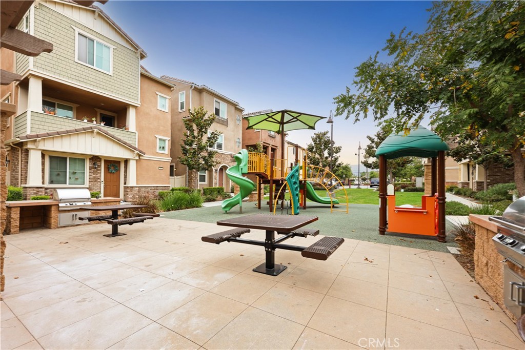 2878 Foxtail Property Photo 31
