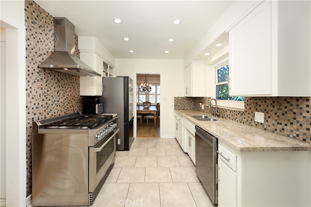 10244 Woodruff Avenue Property Photo 8