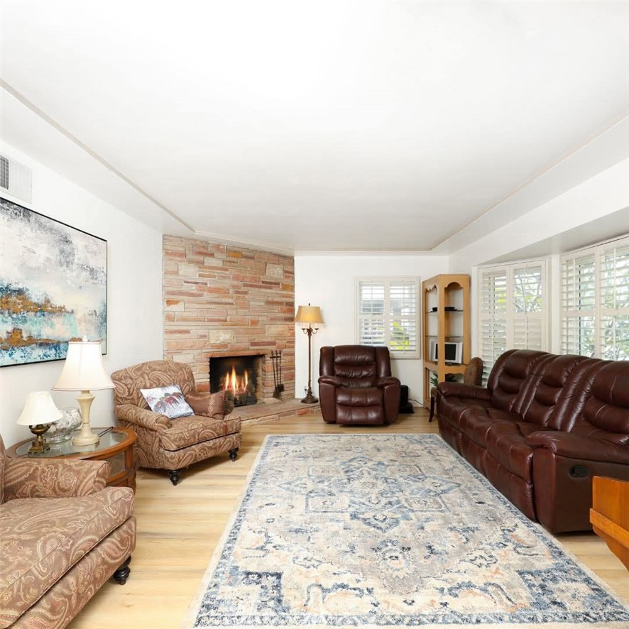 10244 Woodruff Avenue Property Photo 13
