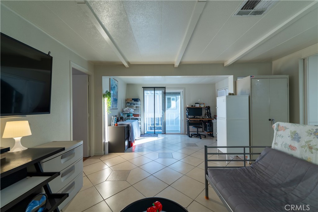 600 East Weddell Drive 8 Property Photo 5