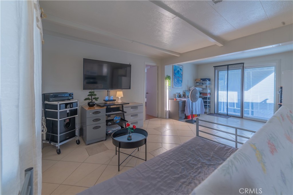 600 East Weddell Drive 8 Property Photo 6